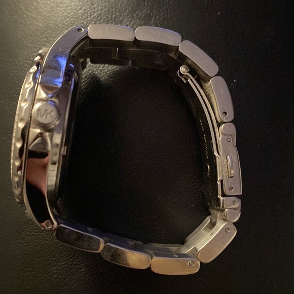 Michael Kors Watch - Picture 2 of 5